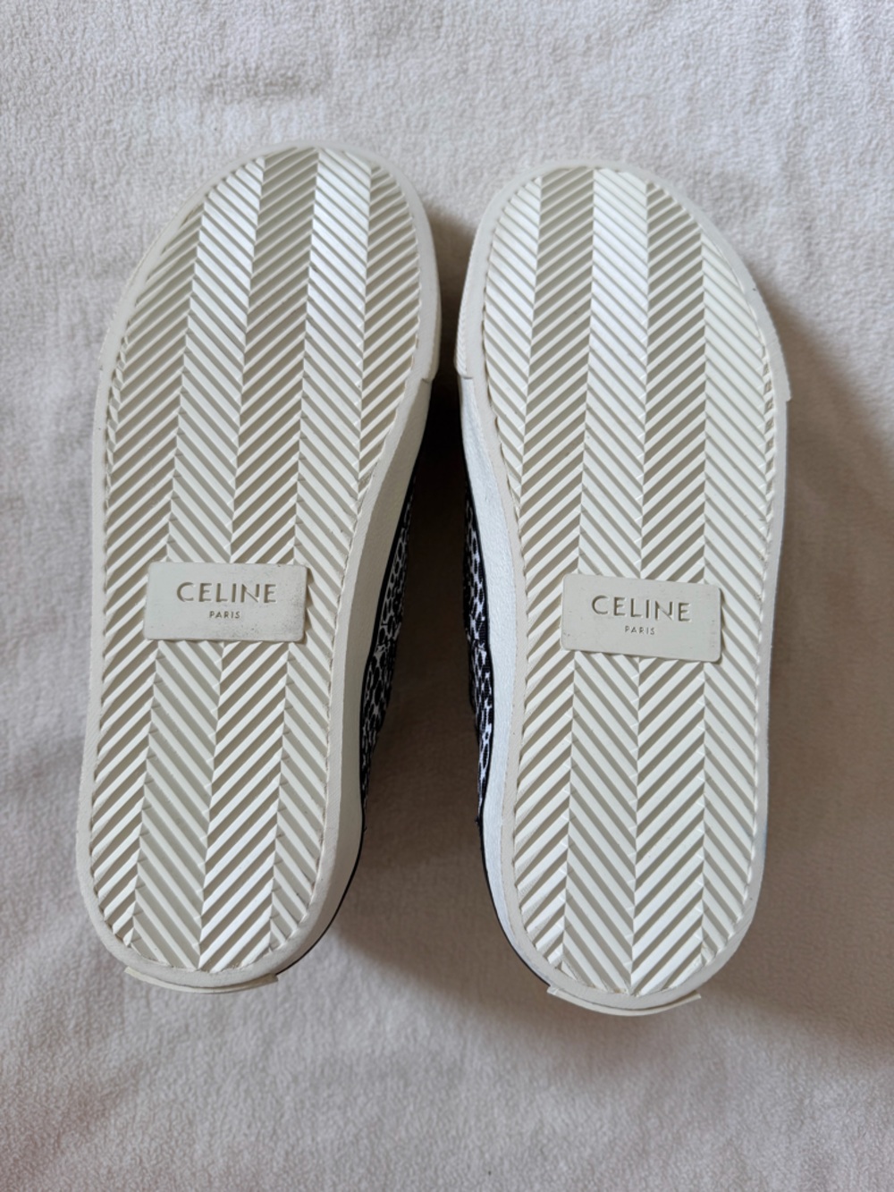 Celine Black & White Snake Print Women’s Low-Top Sneakers - Picture 3 of 8